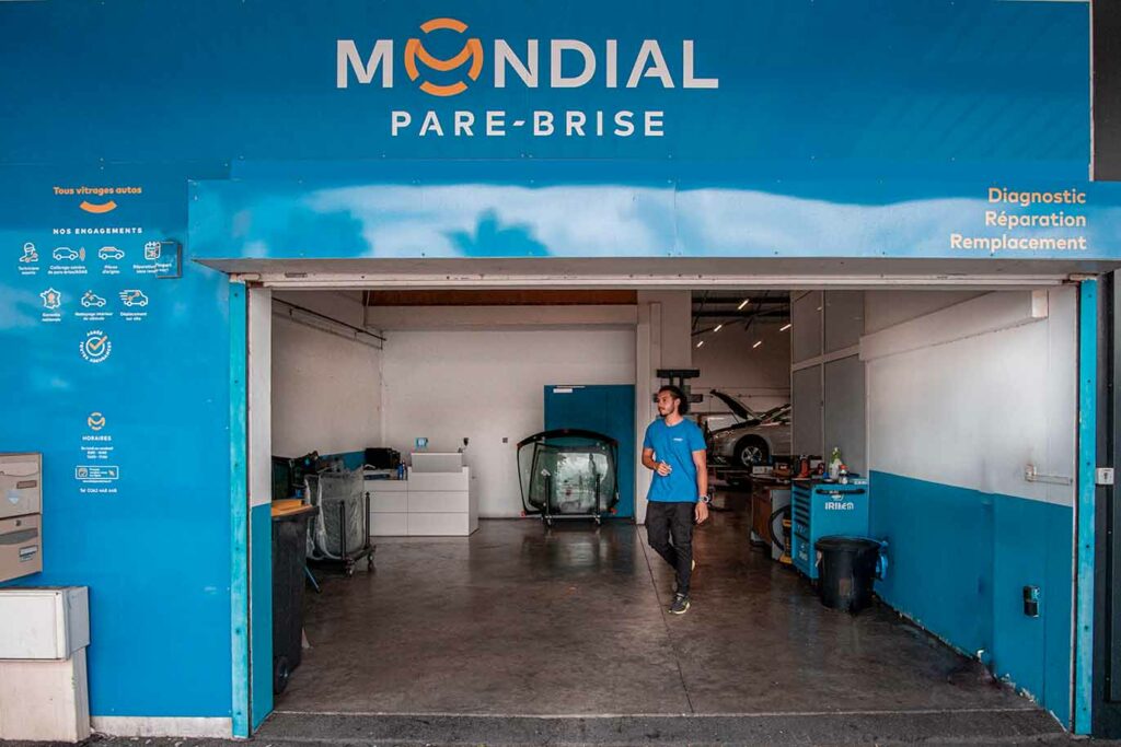 Centre Mondial Pare-Brise de St Benoît, ile de la Réunion. Spécialiste réparation et remplacement de pare-brise à la Réunion 974