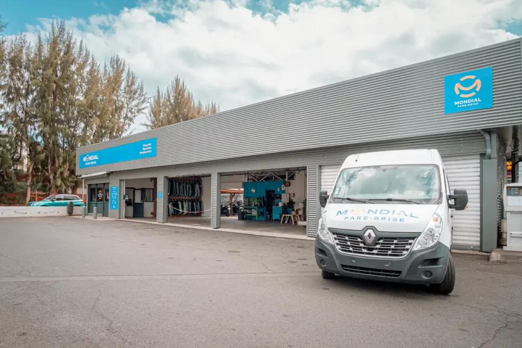 Centre Mondial Pare-Brise St Paul réparation remplacement vitrage auto