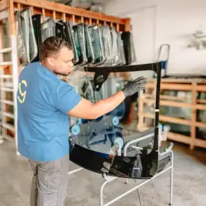 Technicien expert du vitrage auto à la Réunion